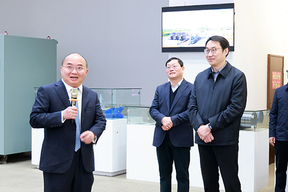 副省长赵岩莅临大全集团调研-001.jpg