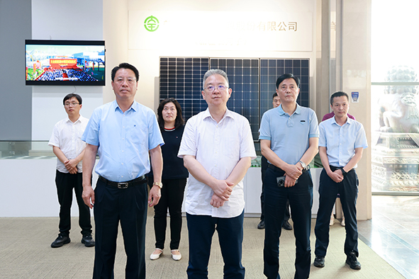 《群众》杂志社周斌总编辑一行调研-01.jpg