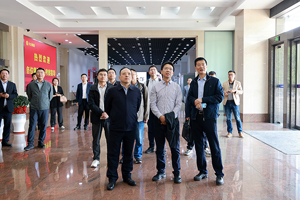 扬州邗江区徐区长调研-01.jpg